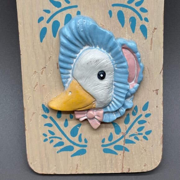 Country Goose Door Hanger Friends Gather Here Figi Graphics 1988 Farmhouse Folk - Picture 2 of 7